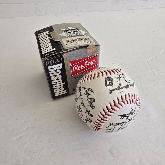 Rawlings Atlanta Braves Facsimile Team Signed Baseball 1991 Atlanta Braves NIB - Picture 1 of 9